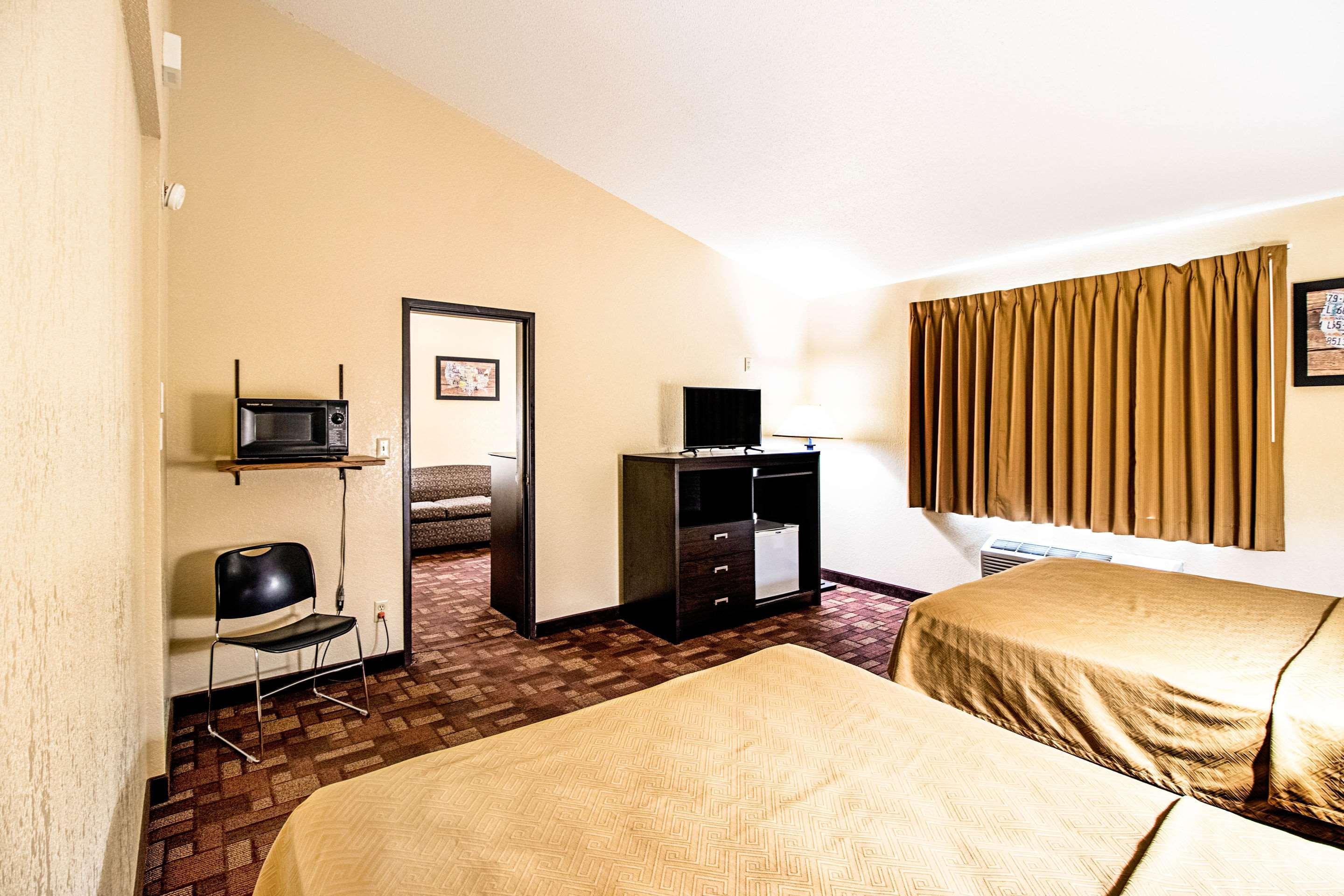 Econo Lodge Watertown Luaran gambar