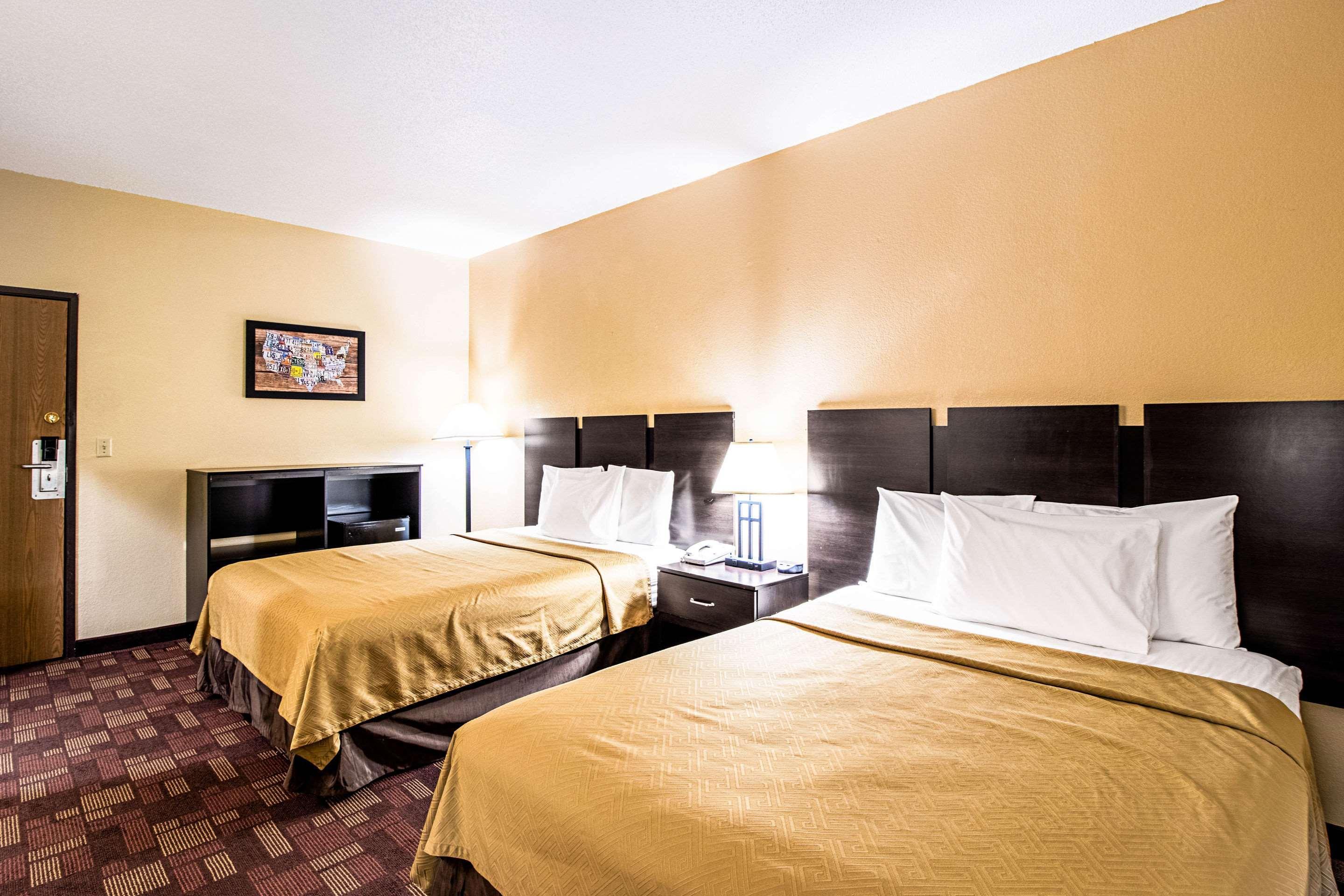 Econo Lodge Watertown Luaran gambar