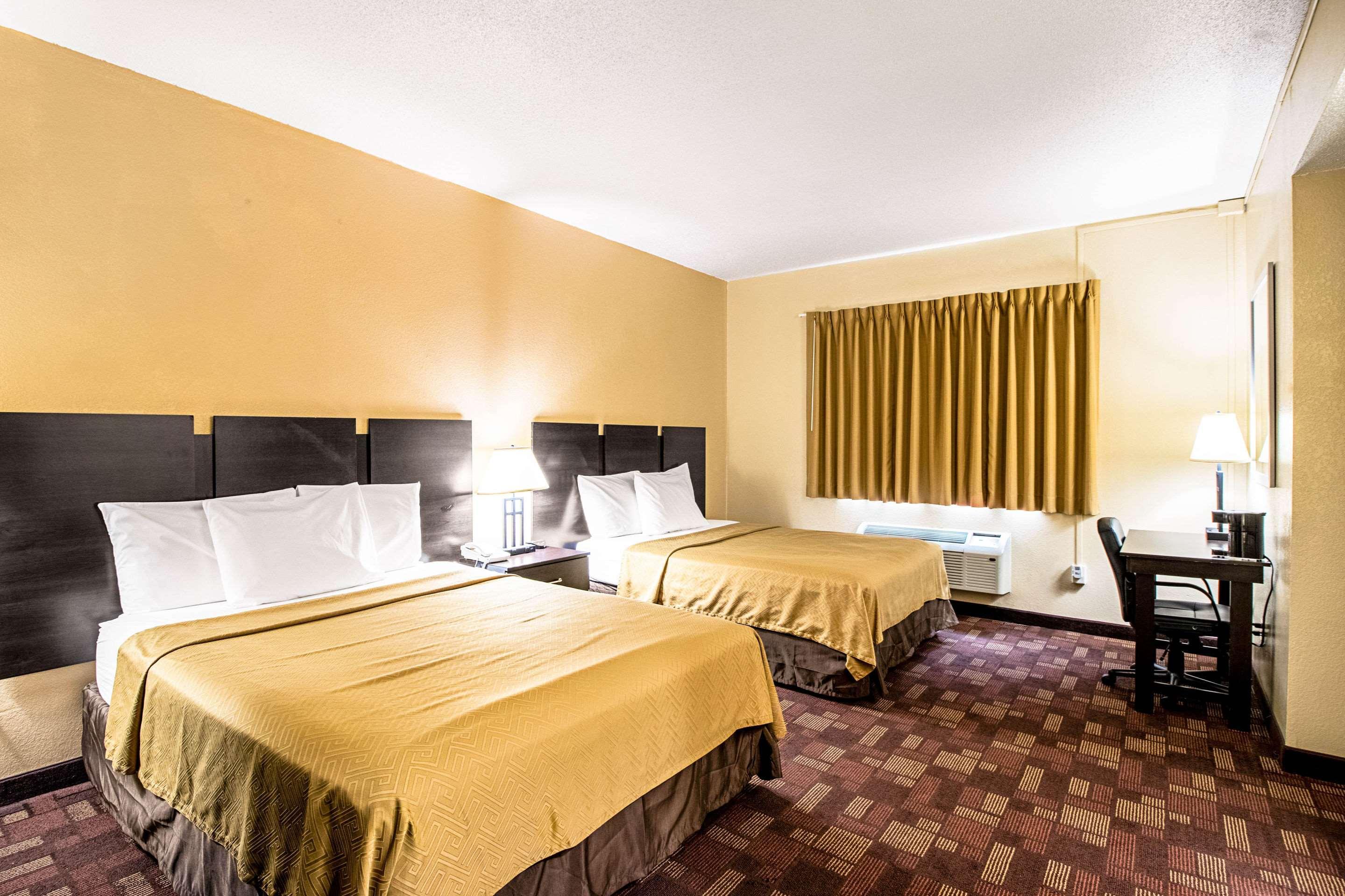 Econo Lodge Watertown Luaran gambar