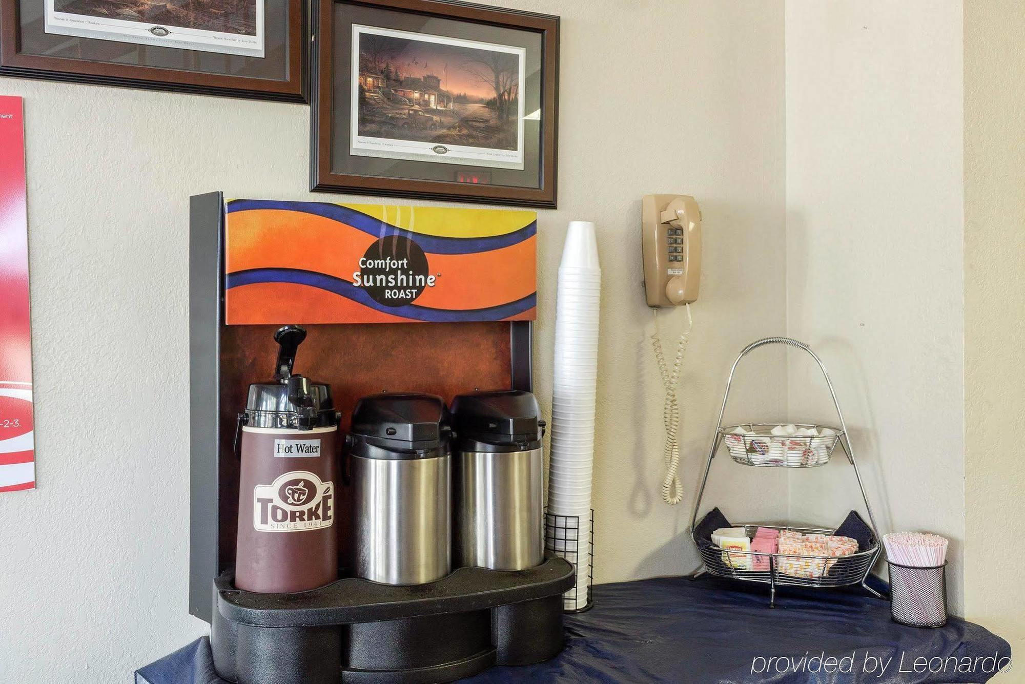 Econo Lodge Watertown Luaran gambar