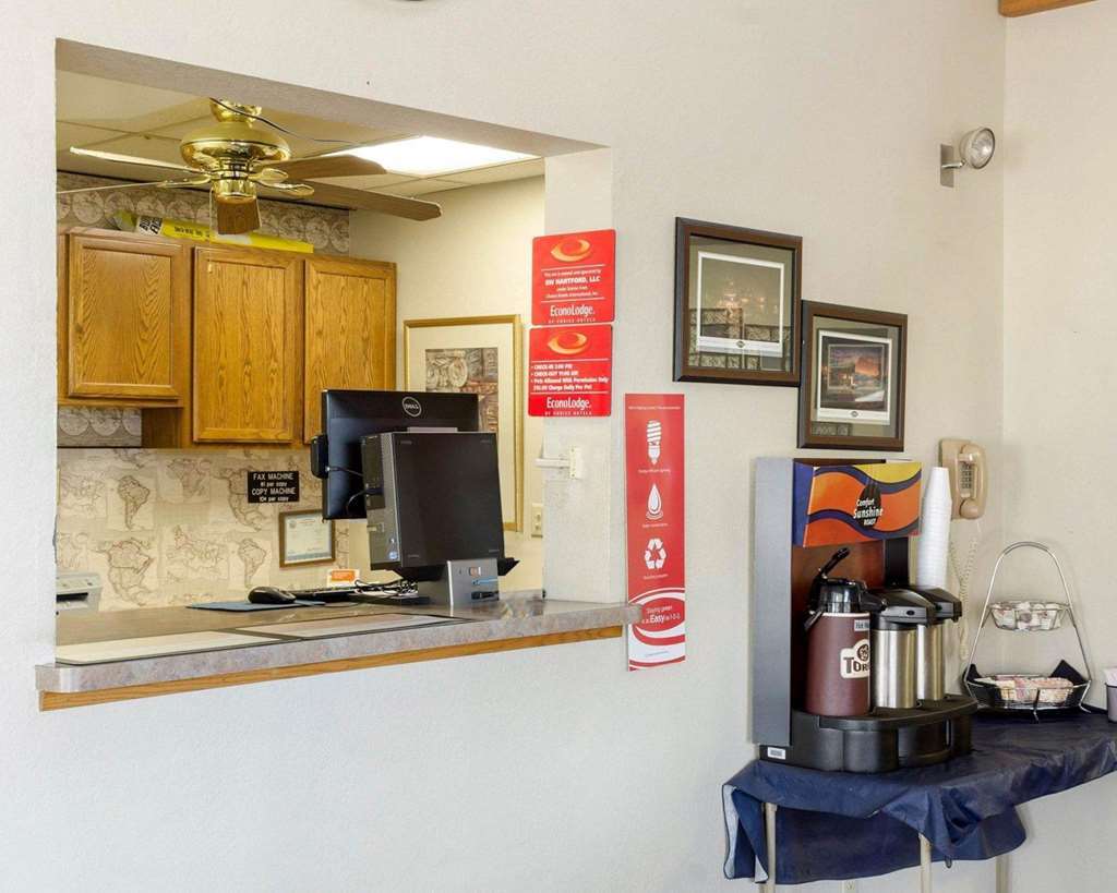 Econo Lodge Watertown Dalaman gambar
