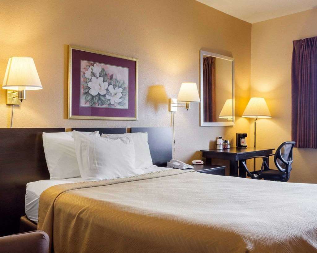 Econo Lodge Watertown Bilik gambar